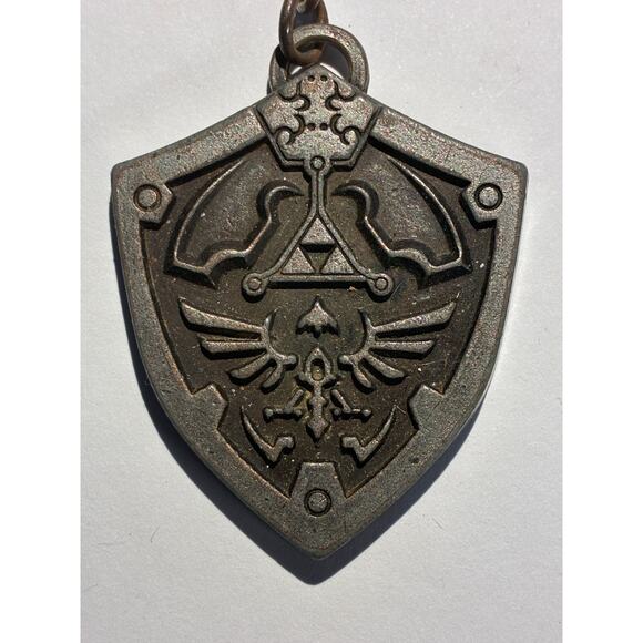 Bioworld Accessories - Nintendo The Legend of Zelda Metal Hylian Sheild Key Chain 1994 Bioworld